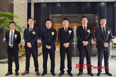 Q房网深圳东交易签约中心正式揭牌，开启房地产经纪服务新篇章